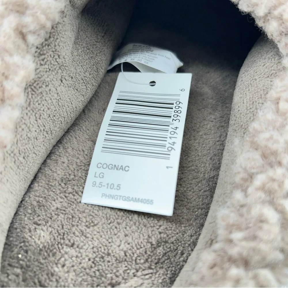 isotoner Memory Foam Slippers Size 9.5-10.5